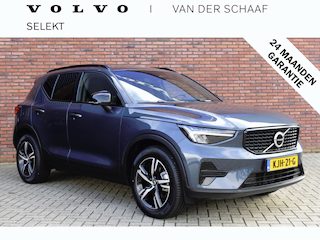 Volvo XC40 B4 211PK Plus Dark | Trekhaak | Verwarmbare voorruit |