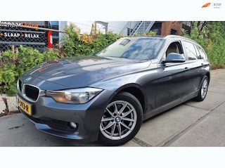 BMW 3-serie Touring 318d High Executive