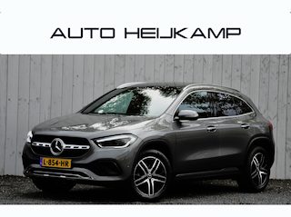 Mercedes-Benz GLA 180 Business Solution Luxury | Pano-dak | Leer | Trekhaak | NL-Auto! |