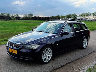 BMW 3-serie Touring 330i High Executive AUT Leder Navi APK 12-2027