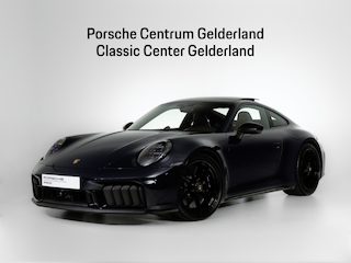 Porsche 911 Carrera 4 GTS