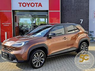 Toyota Yaris Cross 1.5 Hybrid 130 Executive PREMIUM PACK NIEUW & DIRECT LEVERBAAR! STOEL/STUURWIELVERWARMING HEAD-UP JBL-AUDIO ELEK-ACHTERKLEP