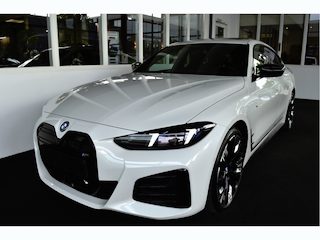 BMW i4 M50 xDrive M-Sport Pro | LCI (Facelift) Full Options !!