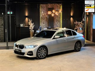 BMW 320i High Executive|M Pakket|PANO|BOMVOL!