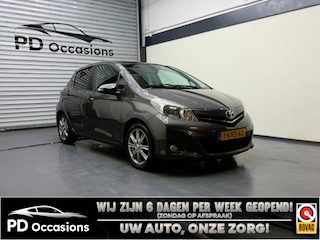 Toyota Yaris 1.3 VVT-i Dynamic - Pano - Camera - Cruise - Navi - Half leer