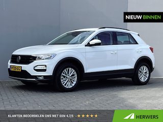 Volkswagen T-Roc 1.0 TSI Style Business / Trekhaak (1.300 KG) / Adaptieve Cruise Control / Stoelverwarming voor / Navigatie DMV Apple Carplay&Android Auto / Airco /