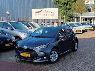 Toyota Yaris 1.5 VVT-i Active/Airco/Navi/Cruise/1E Eigenaar/Nap/Nieuw Apk/2 sleutels aanwezig/Dealer Onderhoud/12 Maanden Garantie