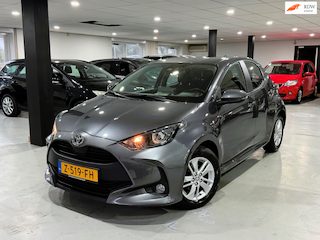 Toyota Yaris 1.5 VVT-i Active/Airco/Navi/Cruise/1E Eigenaar/Nap/Nieuw Apk/2 sleutels aanwezig/Dealer Onderhoud/12 Maanden Garantie