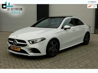 Mercedes-Benz A-klasse 180 AMG Pano Trekhaak Widescreen Carplay