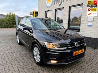 Volkswagen Tiguan 1.5 TSI ACT Comfortline Business / Add. Cruise / Carplay / Camera / PDC / Stuur en stoelverw. / Digitaal display