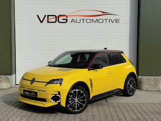 Renault 5 comfort range iconic cinq 52 kWh / SOH 98% / Snellader / Navigatie / 18" / Harman Kardon / Adaptive cruise / Parkeer Camera /  Clima / Keyless