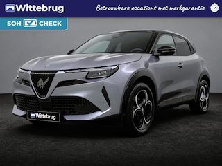 Alfa Romeo Junior Elettrica Ti 54 kWh Direct rijden | Rijklaar | Techno Pack | 8 jaar garantie | Adaptive Cruise | Camera VH