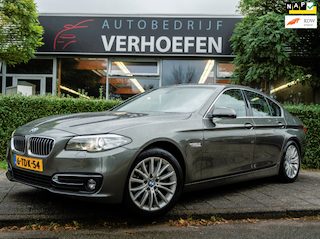 BMW 520i Luxury Edition NAP/STOELVERWARMING/MEMORY/TREKHAAK/LEDEREN BEKLEDING/ELEKTRISCHE STOELEN/CRUISE CONTROL/PDC