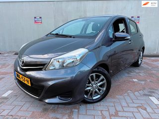 Toyota Yaris 1.0 VVT-i | Comfort Grey Edition|1E EIG |NW APK|LUXE AIRCO|WEINIG KM|ALL SEASON|E-PKKT|