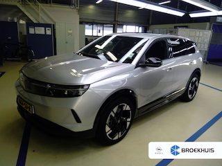 Opel Grandland Electric Business Edition 97 kWh Long Range | Tot 8 Jaar Garantie! | Vol-Leder | Schuif-/Kanteldak | FOCAL | Massage | LED-Matrix | Stoelkoeling/Verwarming | Elektr. Achterklep | !!