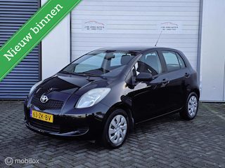Toyota Yaris 1.0 VVTi Spirit 108000km! Nieuwe apk!