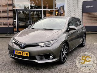 Toyota Auris 1.8 Hybrid Dynamic STOELVERW KEYELSS 4S-BANDEN 17'' LM-VELGEN CRUISE CAMERA BLUETOOTH CLIMA