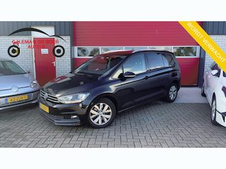 Volkswagen Touran 1.4 TSI Comfortline Business 7p NWE D-RIEM / TREKHAAK / CAMERA / CARPLAY / STOELVERW / CLIMA / PDC / ACC / NL-AUTO