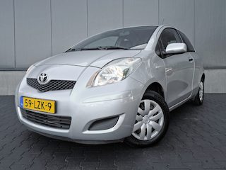 Toyota Yaris 1.0 VVTi Acces | Trekhaak | Airco | NAP | Radio CD speler