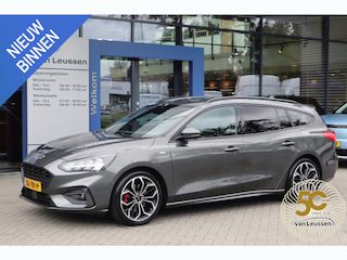 Ford Focus Wagon 125PK ST-LINE BUSINESS TREKHAAK WINTERPACK AD-CRUISE 18"LM-VELGEN KEYLESS P-SENSOREN
