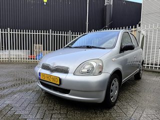 Toyota Yaris 1.3 VVT-i Sol