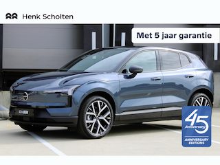 Volvo EX30 Single Motor Extended Range Ultra | 45th Anniversary Edition | 5 jaar garantie - (2 jaar extra fabrieksgarantie) | Zwarte Interieur Bekleding | 20 inch lichtmetalen velgen | Getint glas achter | Verwarmde voorstoelen en stuurwiel | Panoramadak | 360 Graden Camera | Premium Aduio By Harman Kardon | Draadloze telefoonlader | Pilot Assist | Parkeerassistent |