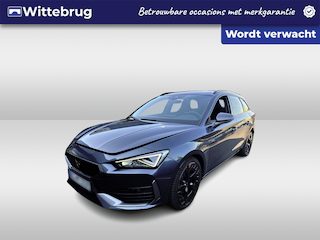 Cupra Leon 1.4 e-Hybrid 245pk Performance DSG Automaat / Navigatie / LM 19 inch / Full LED / Parkeersensoren A / Digital cockpit
