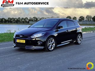 Ford Focus 1.6 EcoBoost Titanium Airco, navi, pdc, kleppensysteem uitlaat