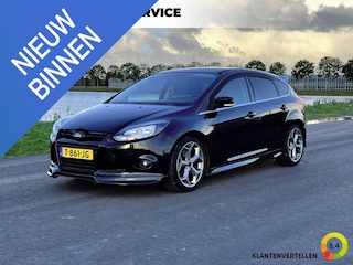 Ford Focus 1.6 EcoBoost Titanium Airco, navi, pdc, kleppensysteem uitlaat
