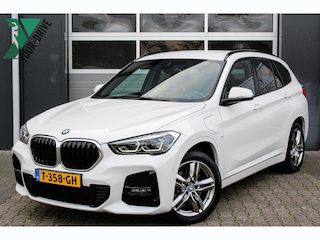 BMW X1 XDrive25e High Executive M-Sport | 12 Mnd. Garantie & SOH 88% | Nette en zeer complete X1 met historie