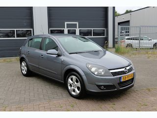 Opel Astra 1.8 Elegance