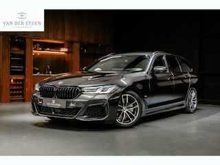 BMW 5-serie Touring 520i Business Edition Plus Sensatec M Sport | Dealer Onderhouden | Elektr. Trekhaak