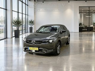 Mazda MX-30 e-SkyActiv 145 | SOH 94% | ACCUGARANTIE| HUD | STOEL- & STUURVERWARMING | ADAPTIVE CRUISE | CAMERA | KEYLESS