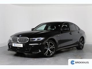 BMW 330e M Sport | Memory | Sportstoelen | LED | HUD | Cruise Adaptive | 360 Camera | Sfeerverlichting | BLIS | Leder | Stoelverwarming | Elk. Achterklep | Lichtmetalen Velgen