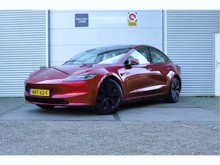 Tesla Model 3 Premium Long Range AWD 78 kWh Highland, Trekhaak (1.000kg), AutoPilot4.0 (FSD 99,- p/mnd)