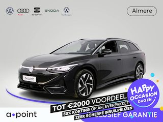 Volkswagen ID.7 Tourer Pro 77 kWh 286 pk | Navigatie | Warmtepomp | Trekhaak (wegklapbaar) | Parkeersensoren (Park assist) | Rondomzicht camera | Stoelverwarming | Matrix LED koplampen |