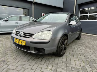 Volkswagen Golf 1.4 FSi met trekhaak + airco, APK tot 05-2027!