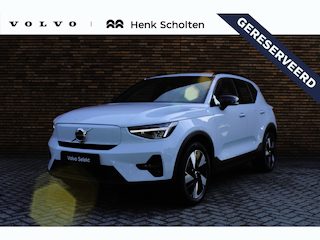 Volvo EX40 Single Motor Extended Range Plus 82 kWh | Trekhaak | Verwarmbare voorstoelen en stuurwiel | Premium audio by Harman Kardon | Keyless | Adaptieve cruise control | Warmtepomp