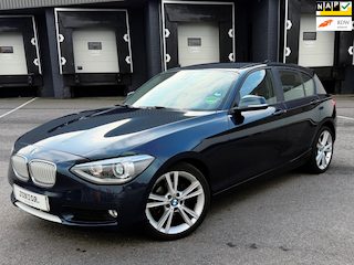 BMW 116i Upgrade Edition LEDER/CRUISE/WIDESCREEN/LMV/NAVI