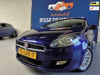 Fiat Bravo 1.4 Actual,bj.2010,kleur:blauw,5 deurs,1e eigenaar,airco,distributie vervangen,cruise,etc APK 05/2027,NAP met 179625 km