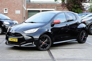 Toyota Yaris 1.5 Hybrid Launch Ed. / HUD / Panorama / JBL / Camera