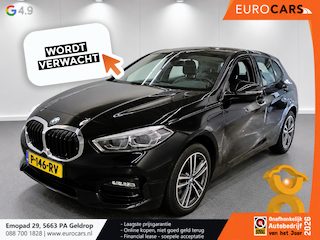 BMW 118i High Executive Navigatie Climate control Sportstoelen M-stuurwiel Parkeersensoren