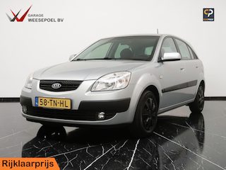 Kia Rio 1.4 X-tra - Airco - Centrale deurvergrendeling - Radio/cd - Meeneemprijs inclusief nieuwe APK