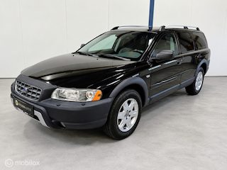 Volvo XC70 2.5 T Momentum AUTOMAAT / LEER