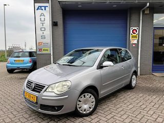 Volkswagen Polo 1.4-16V COMFORTLINE / nieuwe APK / airco / elektr. bed. ramen