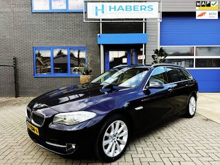 BMW 5-serie Touring 530i Upgrade Edition 272PK|Origineel NL|XenonLed|Prof Navi|18INCH|AUT|Trekhaak|6 Cilinder|Leder|Memory Seat