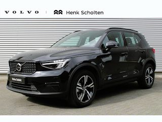 Volvo XC40 B4 Plus Dark | Trekhaak | Verwarmbare voorstoelen en voorruit | Premium audio by Harman Kardon | Apple carplay/Android auto | Adaptieve cruise control |Pilot Assist |
