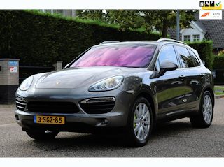 Porsche Cayenne 3.0 S Hybrid | PANO | LUCHTVERING | BOSE | SPORT CHRONO | LEDER | NAP | ZEER MOOIE GOED ONDERHOUDEN AUTO |