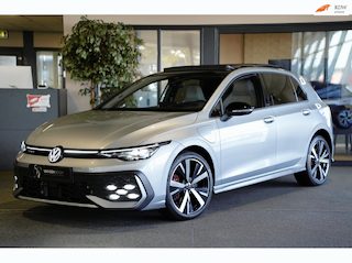 Volkswagen Golf 8.5 1.5 eHybrid GTE 272PK Pano Volleder HuD Trekhaak 360Cam