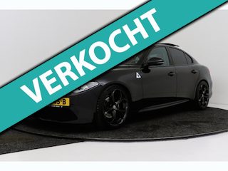 Alfa Romeo Giulia 2.0T Super | Panoramadak | CarPlay | Org NL | Harman/Kardon | Stuur-/Stoelverwarming | Breed Navi | Sportstoelen